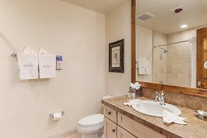 Luxury 1 Bedroom Ski in, Ski Out Mountain Vacation Rental Just Steps f