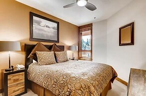 Luxury 3 Bedroom Ski in, Ski Out Mountain Vacation Rental Just Steps f
