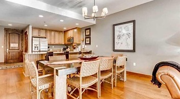 Luxury 3 Bedroom Ski in, Ski Out Mountain Vacation Rental Just Steps f