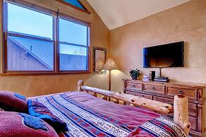 Black Bear Lodge 3 Bedroom Condo in River Run Village