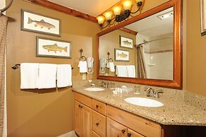 Black Bear Lodge 3 Bedroom Condo in River Run Village
