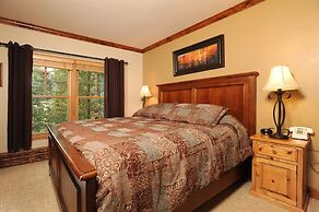 Black Bear Lodge 3 Bedroom Condo in River Run Village