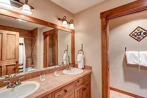 Luxury 2 Bedroom Mountain Vacation Rental in Breckenridge with Access 