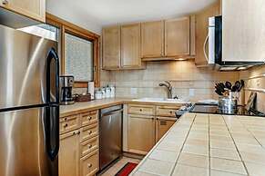 1 Bedroom Antlers Vacation Rental With Incredible Slopeside Views and 