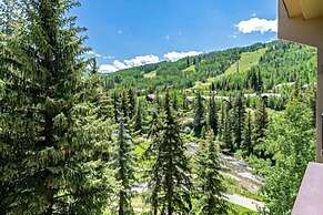 1 Bedroom Antlers Vacation Rental With Incredible Slopeside Views and 