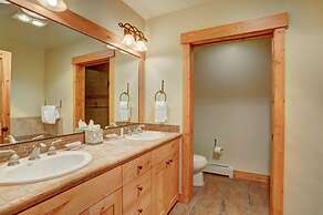 Mountain Thunder Lodge 3 Bedroom Vacation Rental in Breckenridge With 