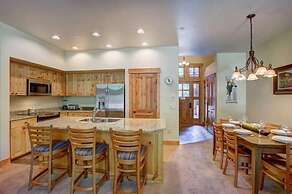 Mountain Thunder Lodge 3 Bedroom Vacation Rental in Breckenridge With 