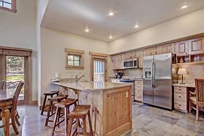 Mountain Thunder Lodge 3 Bedroom Vacation Rental in Breckenridge With 