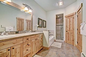 Mountain Thunder Lodge 3 Bedroom Vacation Rental in Breckenridge With 