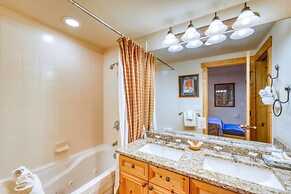 Spacious 4 Bedroom Mountain Vacation Rental With Private Hot Tub and F