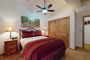 Exclusive Ski in, Ski out 4 Bedroom Vacation Rental with Hot Tubs and 