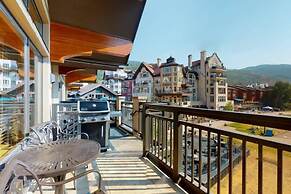 Exclusive Ski in, Ski out 4 Bedroom Vacation Rental with Hot Tubs and 