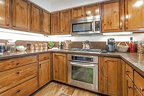 4 Bedroom Antlers Vacation Rental With Incredible Slopeside Views and 