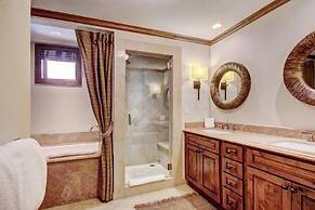Vail Ritz-carlton 3 Bedroom Residence in Lionshead Village