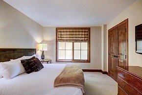 Vail Ritz-carlton 3 Bedroom Residence in Lionshead Village