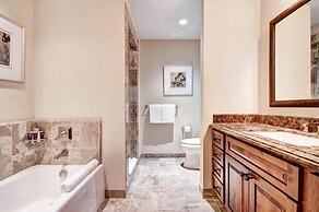 Vail Ritz-carlton 3 Bedroom Residence in Lionshead Village