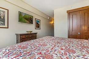 2 Bedroom Antlers Vacation Rental With Incredible Slopeside Views and 