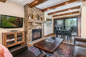 2 Bedroom Antlers Vacation Rental With Incredible Slopeside Views and 