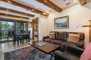 2 Bedroom Antlers Vacation Rental With Incredible Slopeside Views and 