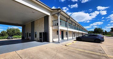 Scottish Inn & Suites