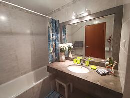 Oliveira's Atlantic View