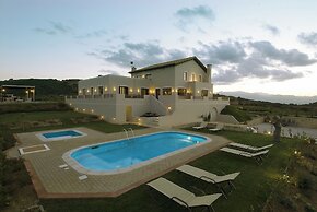 Luxurious Panoramic View Villa