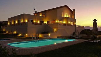 Luxurious Panoramic View Villa