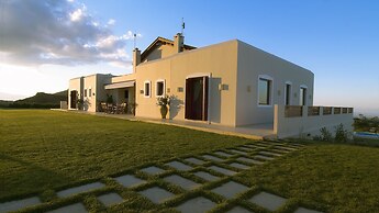 Luxurious Panoramic View Villa