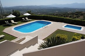 Luxurious Panoramic View Villa