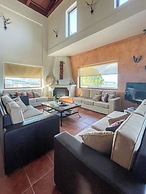 Luxurious Panoramic View Villa