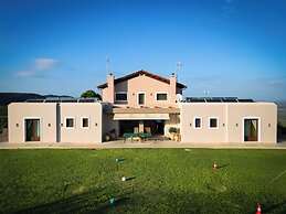 Luxurious Panoramic View Villa