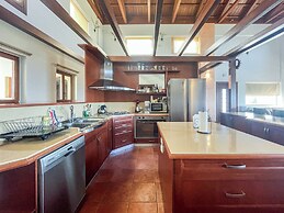 Luxurious Panoramic View Villa