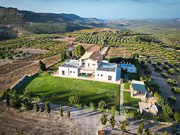 Luxurious Panoramic View Villa