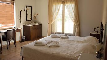 Luxurious Panoramic View Villa