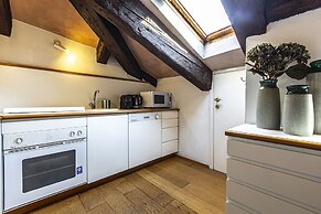 Attico Dei Miracoli R&R