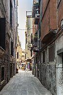 Attico Dei Miracoli R&R