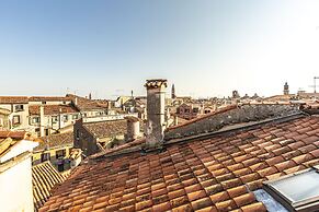 Attico Dei Miracoli R&R