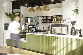 Oaks R Suites Geelong