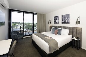 Oaks R Suites Geelong