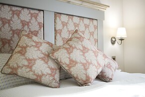 6 Berth Luxury Lodge in Christchurch, Dorset