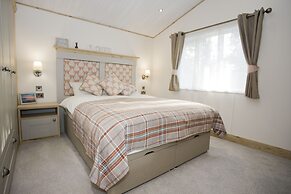 6 Berth Luxury Lodge in Christchurch, Dorset