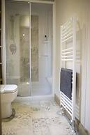 6 Berth Luxury Lodge in Christchurch, Dorset