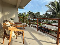 Noah Beach Hotel & Suites