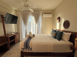 Noah Beach Hotel & Suites