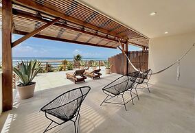 Noah Beach Hotel & Suites