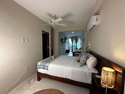 Noah Beach Hotel & Suites