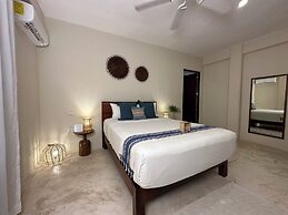 Noah Beach Hotel & Suites