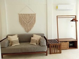 Noah Beach Hotel & Suites