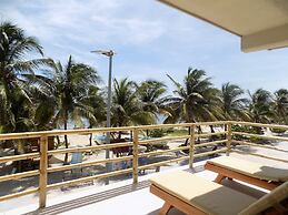 Noah Beach Hotel & Suites