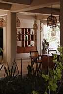 Noah Beach Hotel & Suites